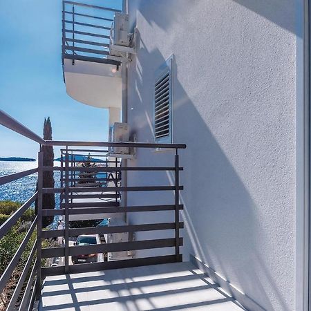 Cozy Apartment In Brodarica With Wifi Ngoại thất bức ảnh
